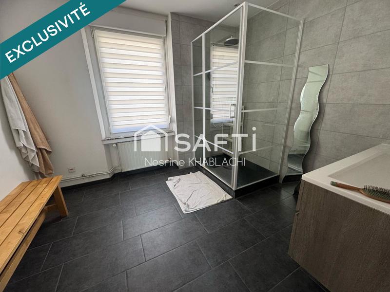 Maison - 180 m² - 8 pièces