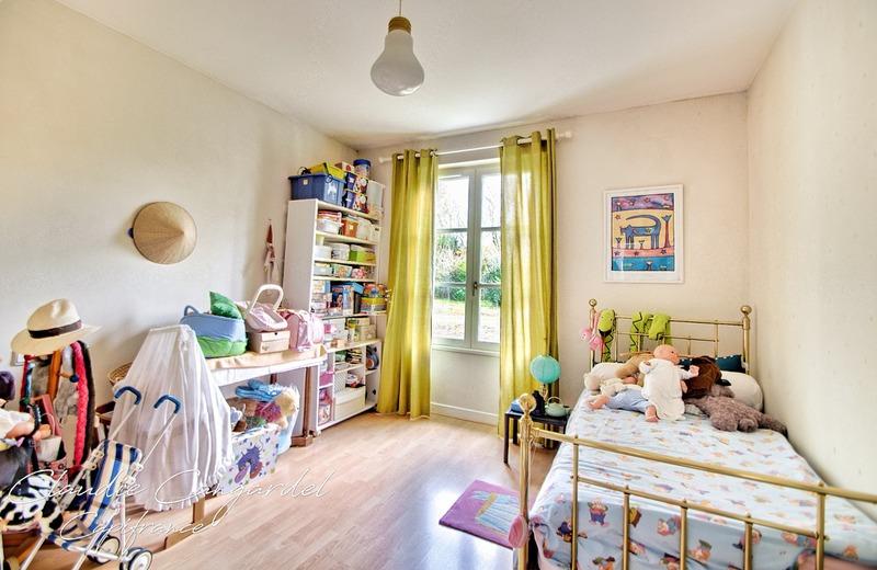 Propriété - 252 m² - 7 pièces