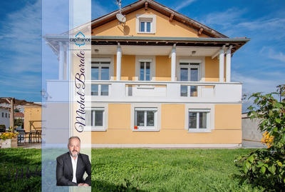 Maison - 200 m² - 7 pièces