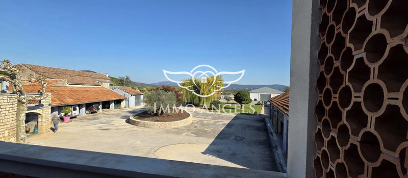 Mas - 554 m² - 26 pièces