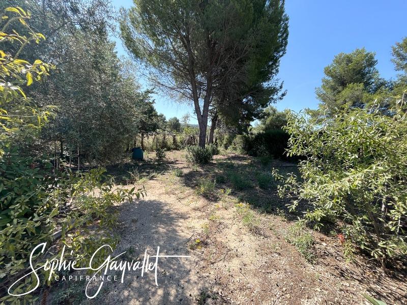 Terrain constructible - 526 m²