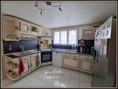 Maison - 83 m² - 4 pièces