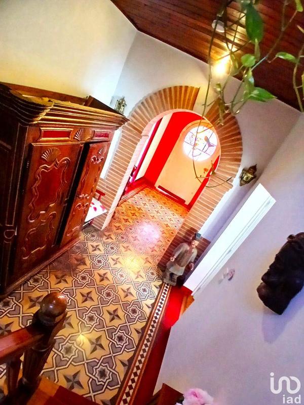 Maison - 240 m² - 6 pièces