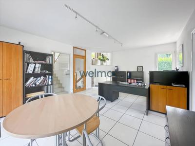 Maison - 250 m² - 11 pièces