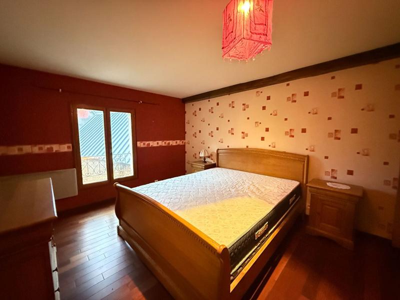 Maison - 313 m² - 14 pièces