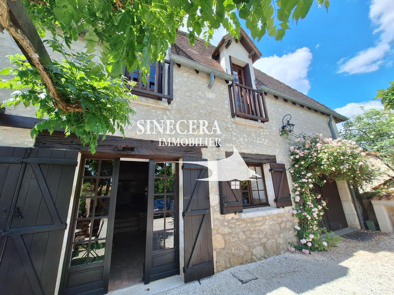 Maison - 230 m² - 8 pièces