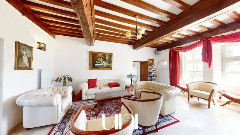 Maison de maîtres - 655 m² - 9 pièces