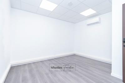 Bureau - 8 m² - 1 pièce