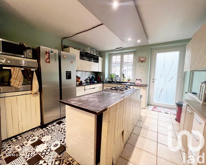 Maison - 207 m² - 11 pièces