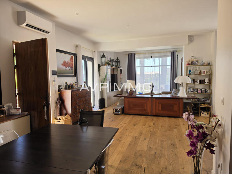 Maison - 230 m² - 7 pièces