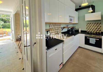 Maison - 170 m² - 6 pièces