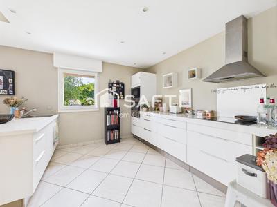 Maison - 111 m² - 4 pièces