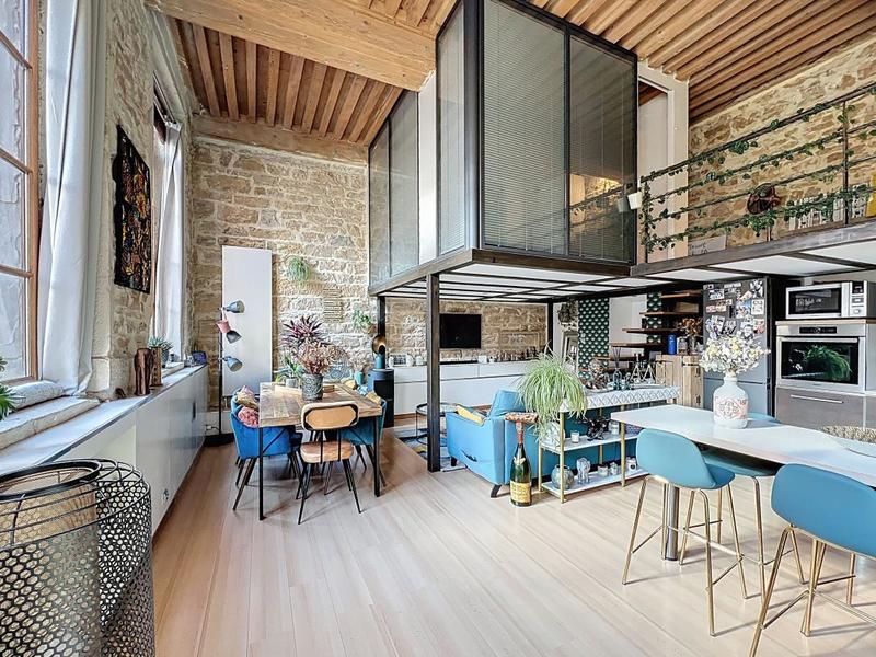 Loft - 80 m² - 3 pièces