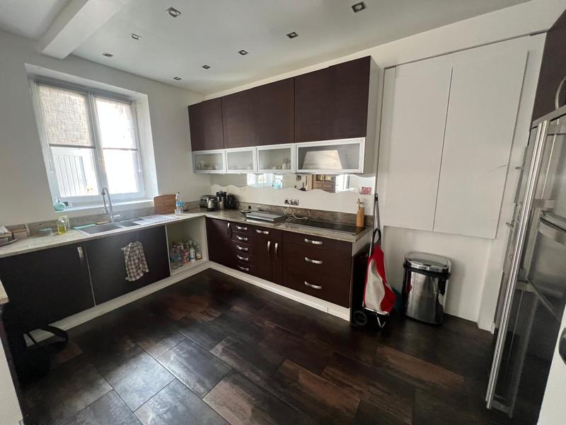 Maison - 150 m² - 5 pièces