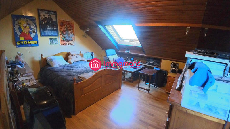 Maison - 165 m² - 11 pièces