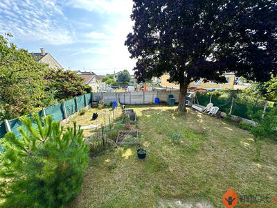 Maison - 96 m² - 5 pièces