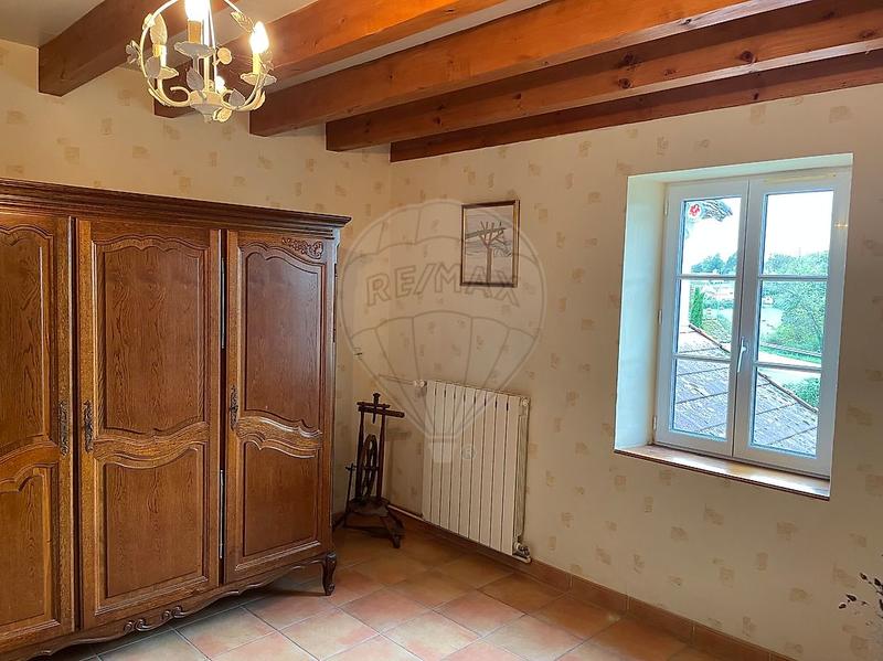 Maison - 212 m² - 7 pièces