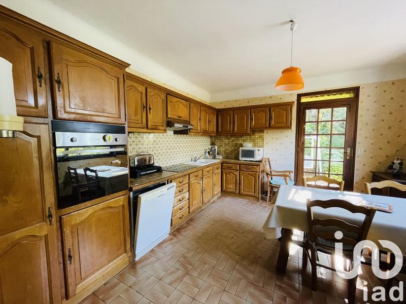 Maison - 230 m² - 6 pièces