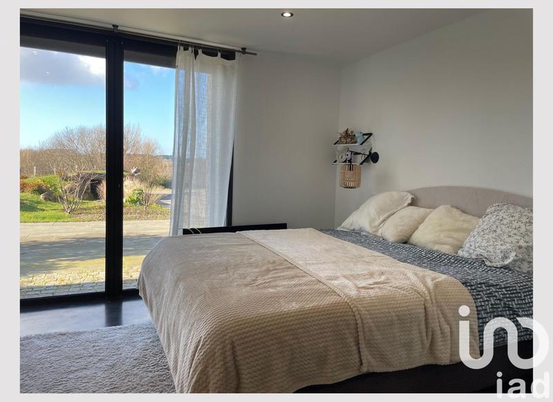 Maison - 370 m² - 7 pièces