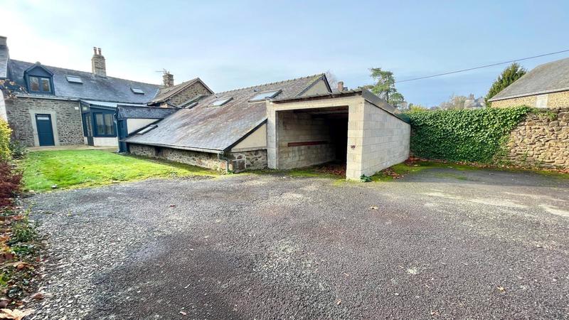 Maison de ville - 253 m² - 6 pièces