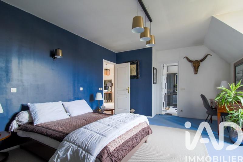 Maison - 247 m² - 6 pièces