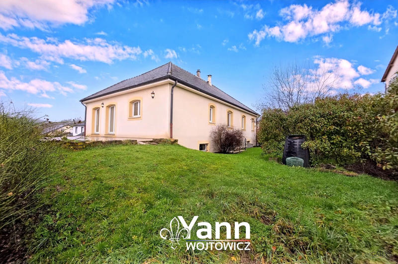 Maison - 231 m² - 7 pièces