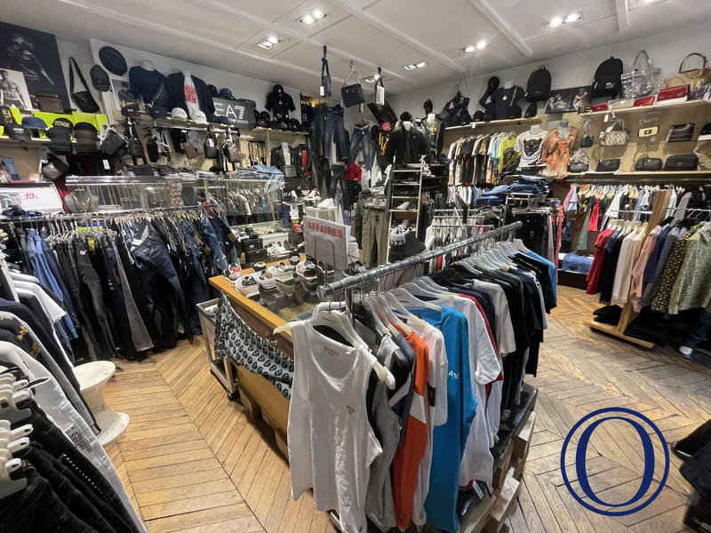 Fonds de commerce - Magasins - 110 m²