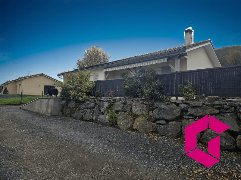 Maison - 95 m² - 4 pièces