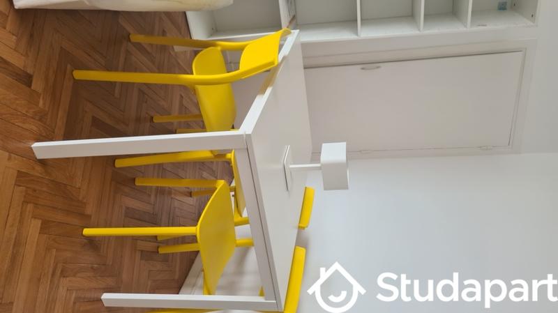 Chambre - 13 m² - 1 pièce