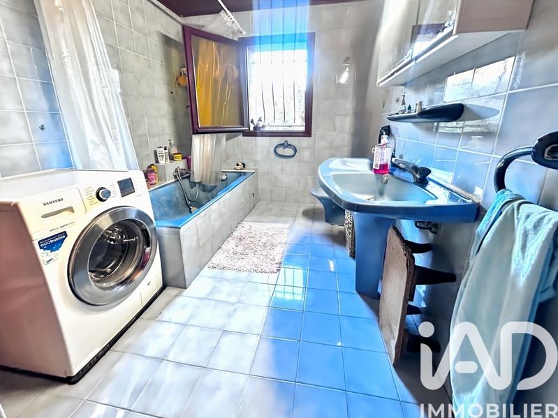 Maison - 204 m² - 9 pièces