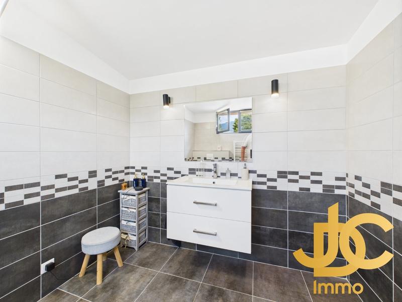 Maison - 194 m² - 7 pièces