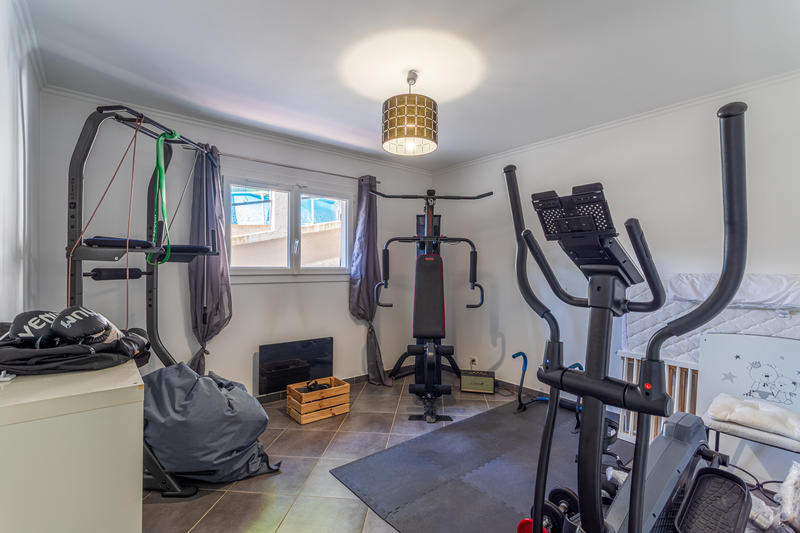 Maison - 140 m² - 5 pièces