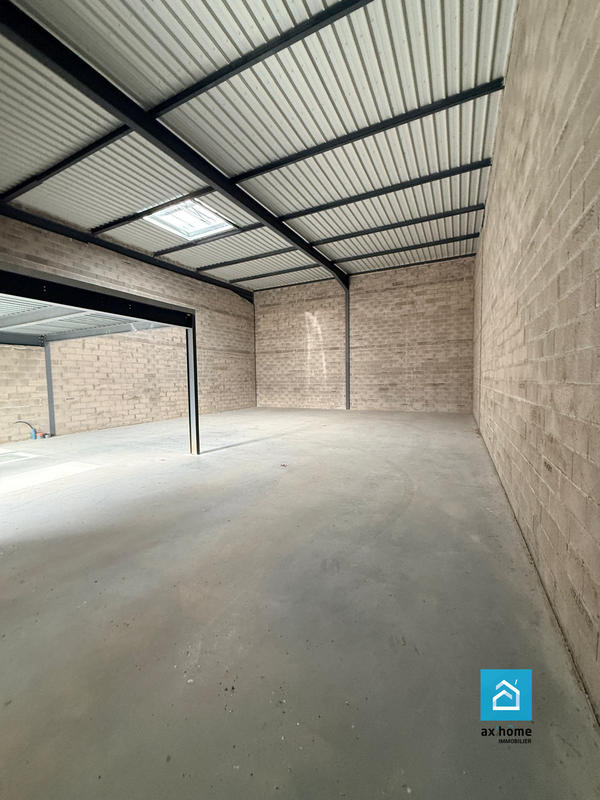 Local d'activités - 237 m²