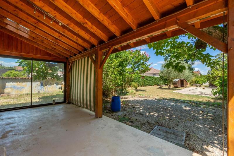 Maison - 215 m² - 9 pièces