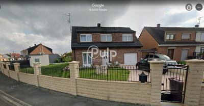 Maison - 140 m² - 6 pièces