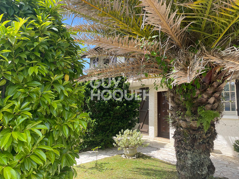 Maison - 193 m² - 10 pièces