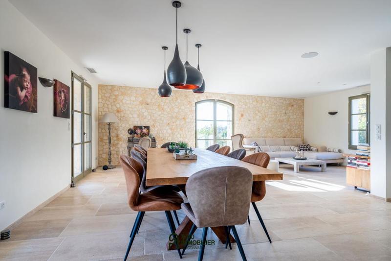 Maison en pierre - 157 m² - 6 pièces