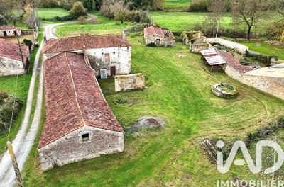 Maison - 150 m² - 4 pièces