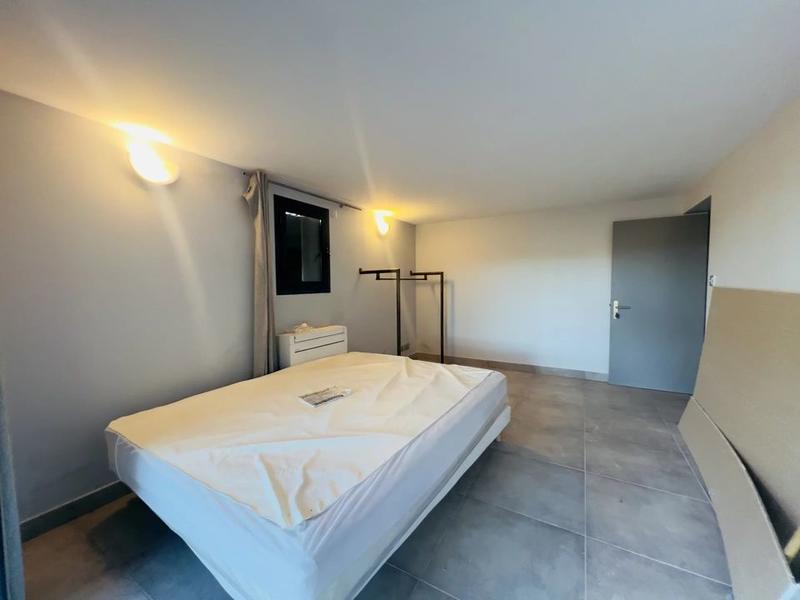 Maison - 281 m² - 12 pièces