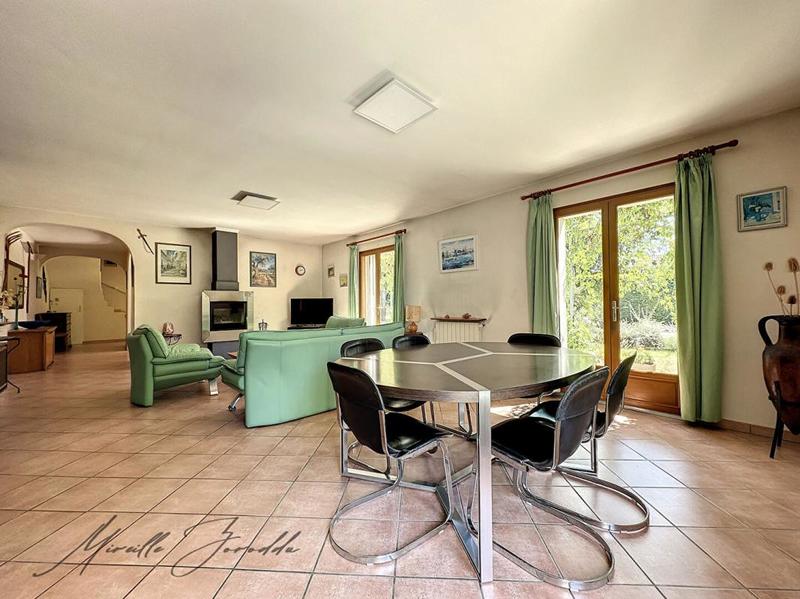 Maison - 128 m² - 5 pièces