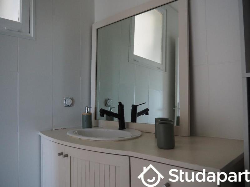 Chambre - 12 m² - 1 pièce