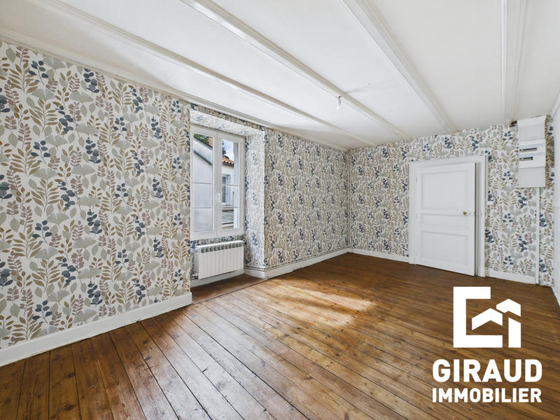 Maison ancienne - 312 m² - 8 pièces