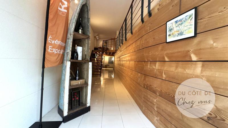 Demeure - 292 m² - 8 pièces