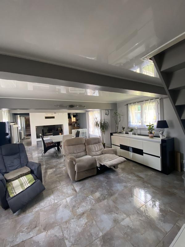 Maison - 225 m² - 7 pièces