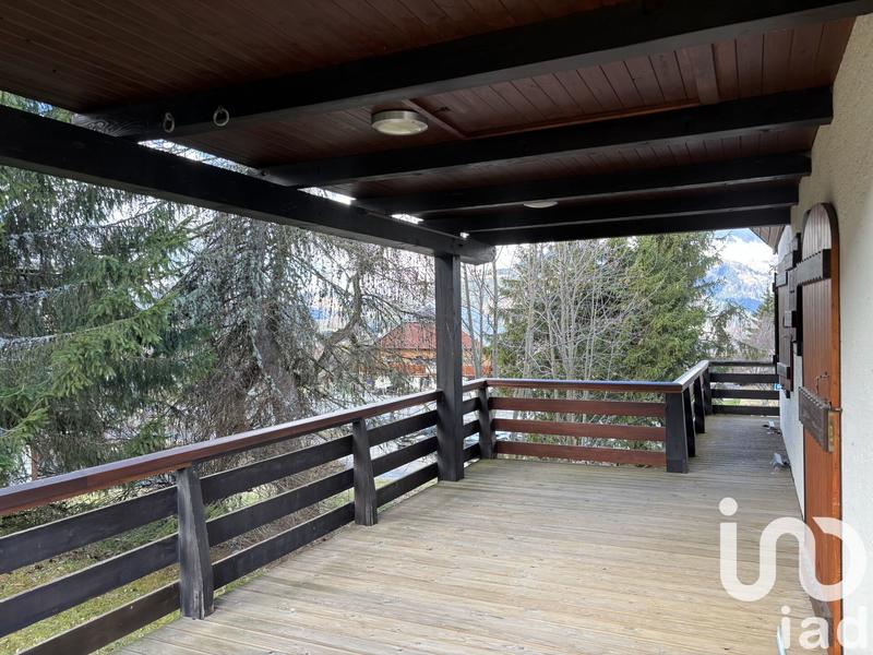 Châlet - 167 m² - 9 pièces