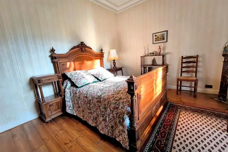 Maison de maîtres - 280 m² - 11 pièces