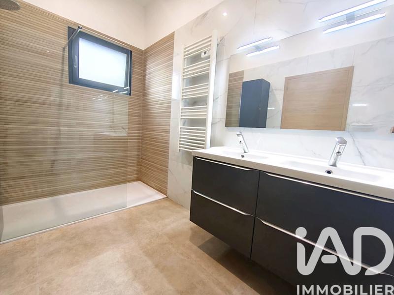 Maison - 217 m² - 5 pièces