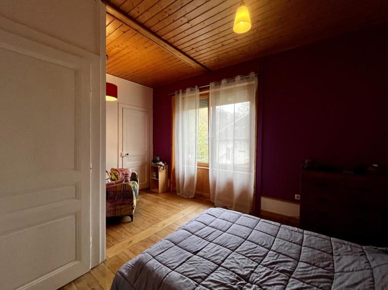 Maison - 313 m² - 6 pièces