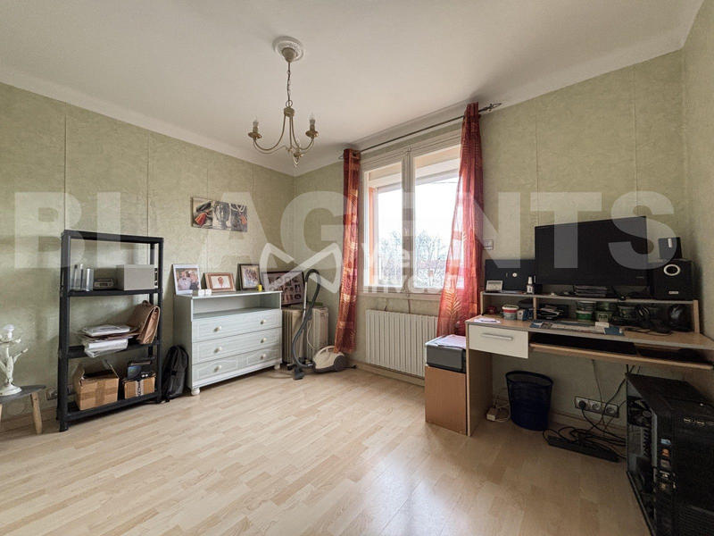 Maison - 92 m² - 5 pièces