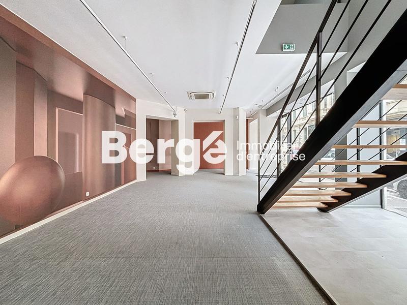 Local commercial - 158 m²